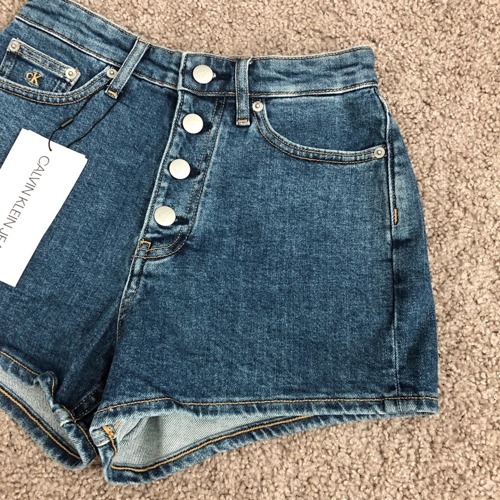 Calvin Klein Jeans High Rise Shorts Womens W26 - Picture 2 of 10